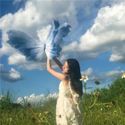 街拍现场实拍：过气明星旧照被扒，品牌连夜解约